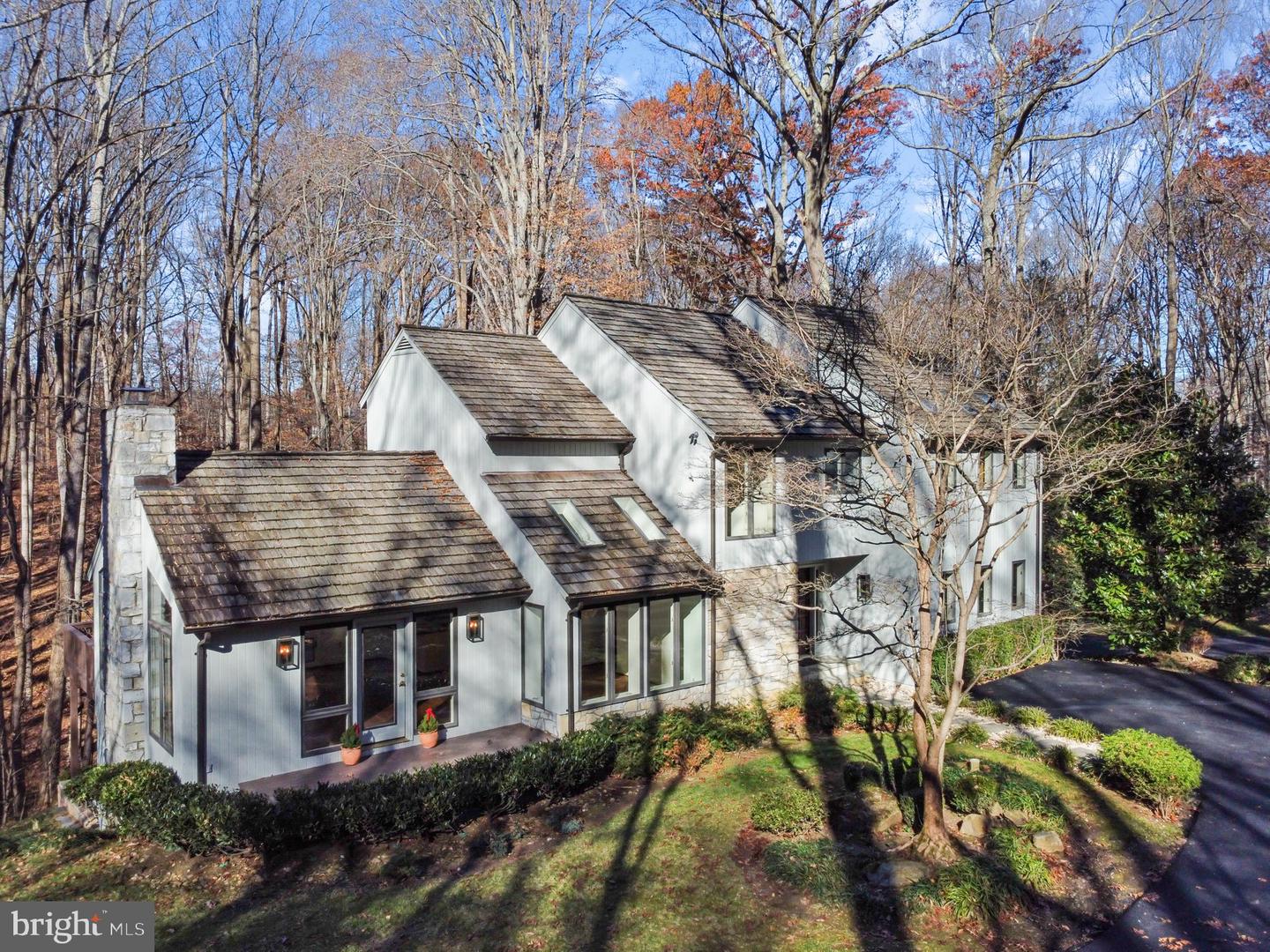 255 JEFFERY LN, GREAT FALLS, Virginia 22066, 4 Bedrooms Bedrooms, ,3 BathroomsBathrooms,Residential,For sale,255 JEFFERY LN,VAFX2256276 MLS # VAFX2256276