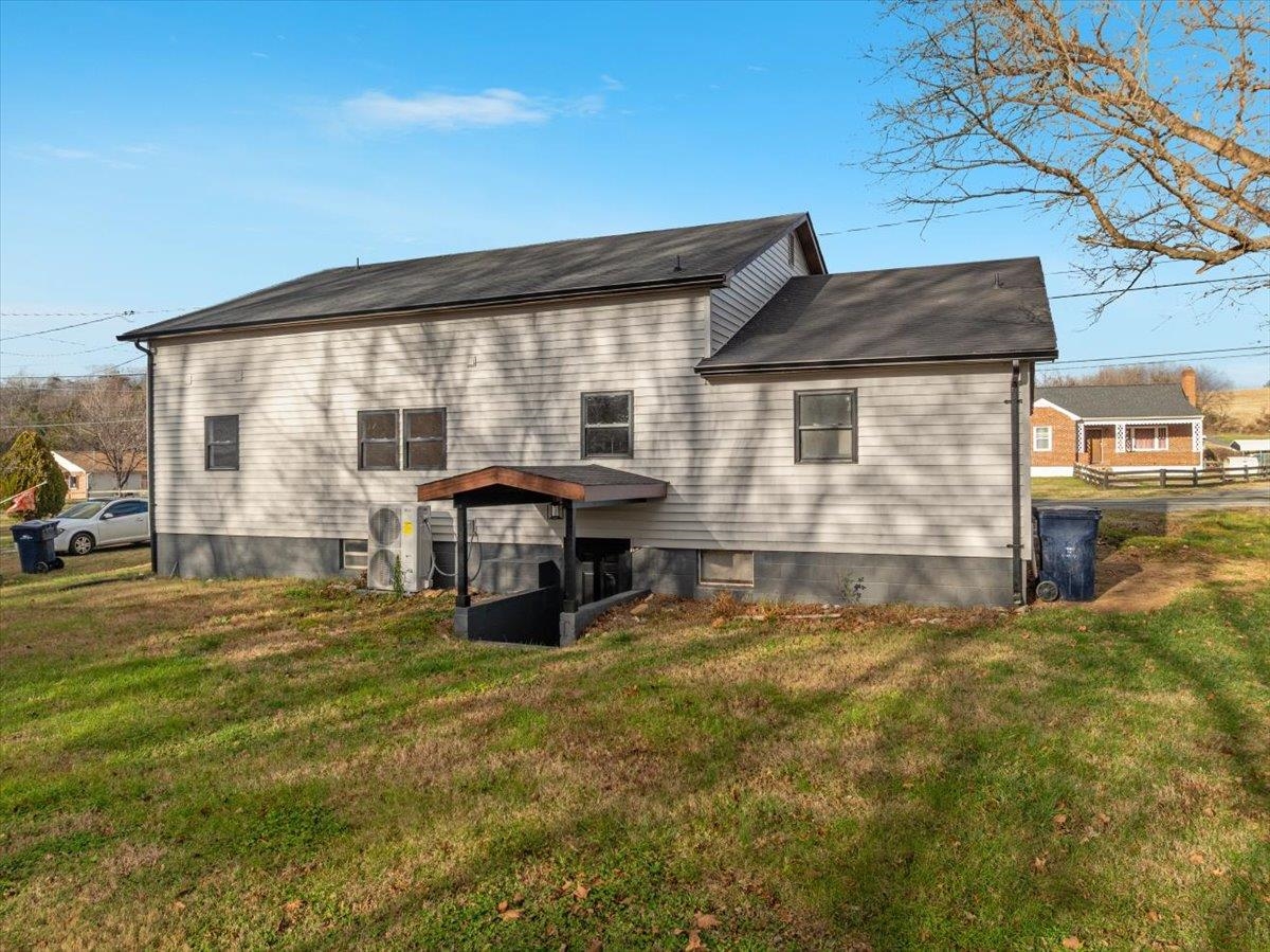 1999 US HWY 340, STANLEY, Virginia 22851, 3 Bedrooms Bedrooms, ,3 BathroomsBathrooms,Residential,1999 US HWY 340,671481 MLS # 671481