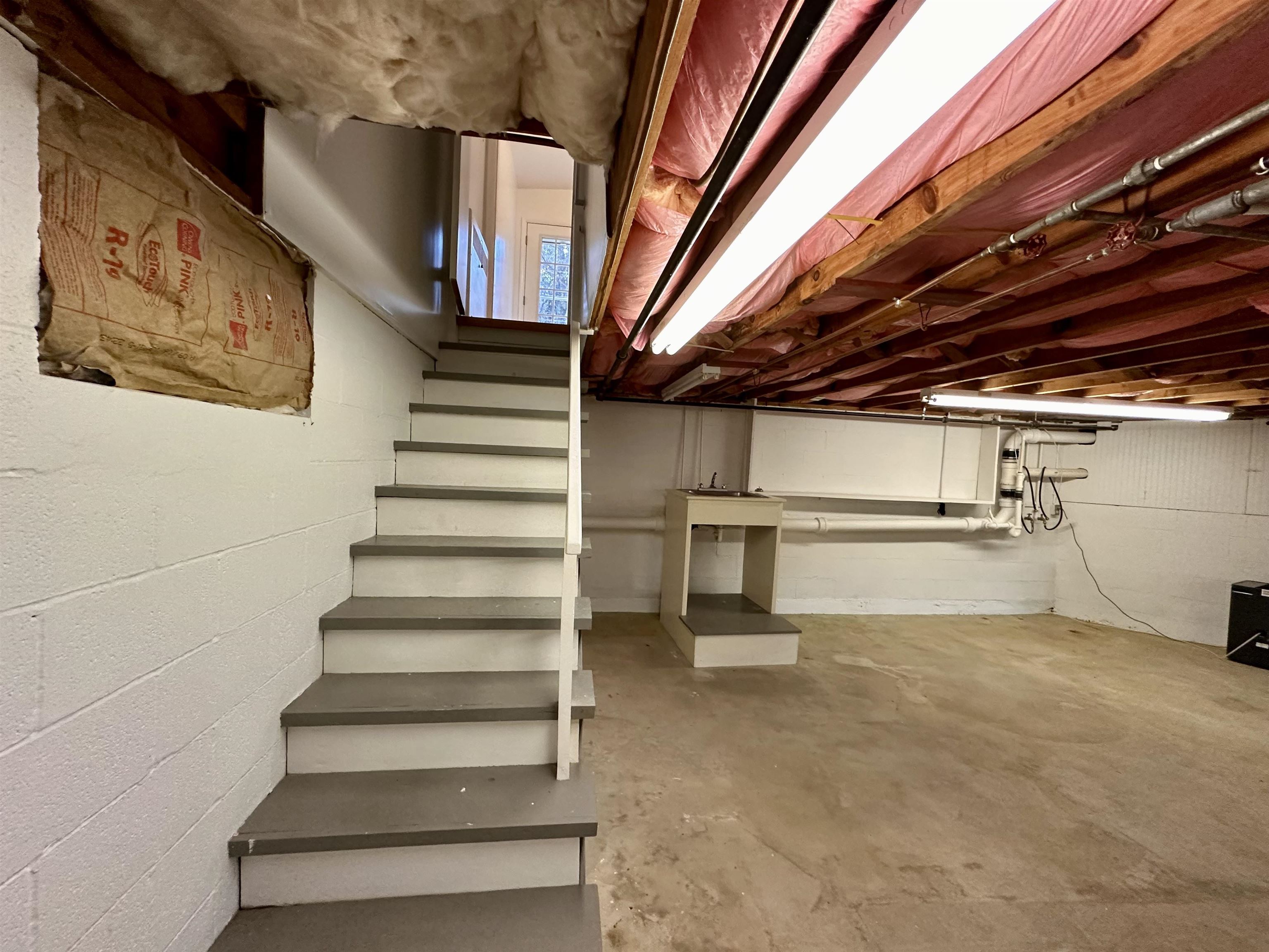 100 HARPER CT, STAUNTON, Virginia 24401, 3 Bedrooms Bedrooms, ,2 BathroomsBathrooms,Residential,100 HARPER CT,671482 MLS # 671482