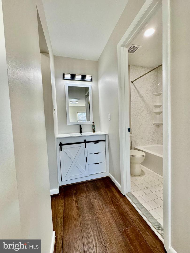 5611 ROUNDTREE DR, WOODBRIDGE, Virginia 22193, 3 Bedrooms Bedrooms, ,2 BathroomsBathrooms,Residential,For sale,5611 ROUNDTREE DR,VAPW2106206 MLS # VAPW2106206