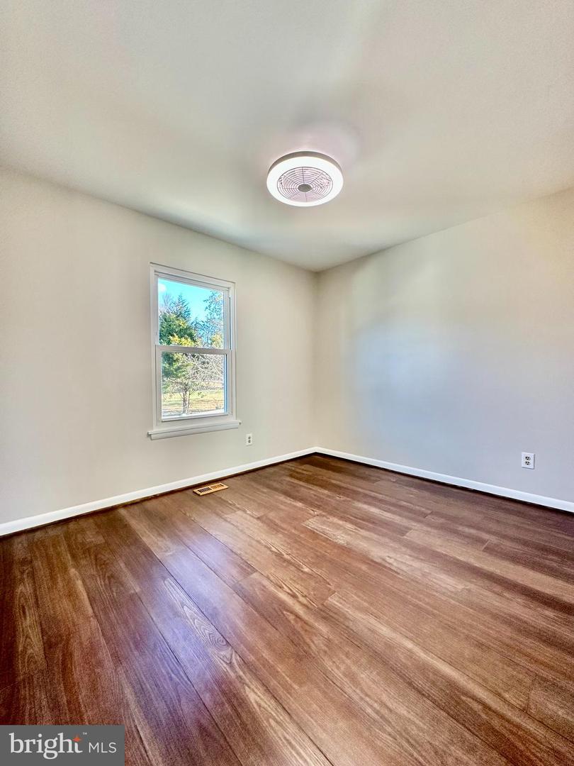 5611 ROUNDTREE DR, WOODBRIDGE, Virginia 22193, 3 Bedrooms Bedrooms, ,2 BathroomsBathrooms,Residential,For sale,5611 ROUNDTREE DR,VAPW2106206 MLS # VAPW2106206