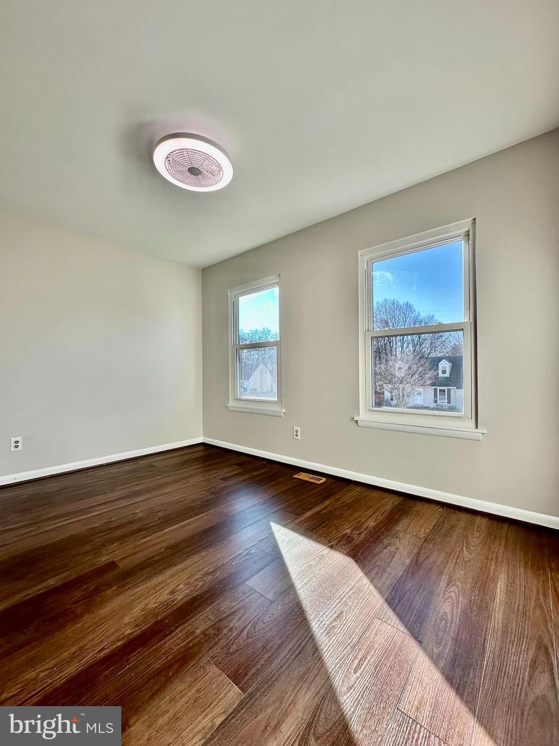 5611 ROUNDTREE DR, WOODBRIDGE, Virginia 22193, 3 Bedrooms Bedrooms, ,2 BathroomsBathrooms,Residential,For sale,5611 ROUNDTREE DR,VAPW2106206 MLS # VAPW2106206