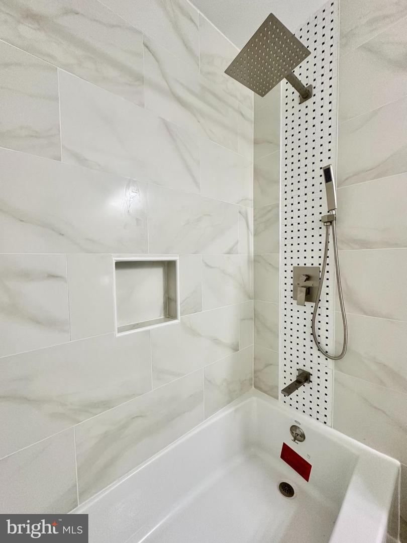 5611 ROUNDTREE DR, WOODBRIDGE, Virginia 22193, 3 Bedrooms Bedrooms, ,2 BathroomsBathrooms,Residential,For sale,5611 ROUNDTREE DR,VAPW2106206 MLS # VAPW2106206