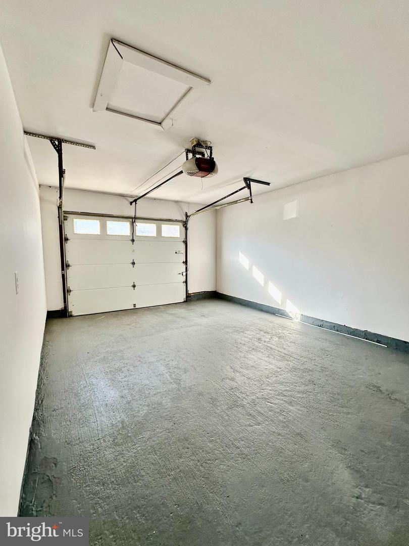 5611 ROUNDTREE DR, WOODBRIDGE, Virginia 22193, 3 Bedrooms Bedrooms, ,2 BathroomsBathrooms,Residential,For sale,5611 ROUNDTREE DR,VAPW2106206 MLS # VAPW2106206