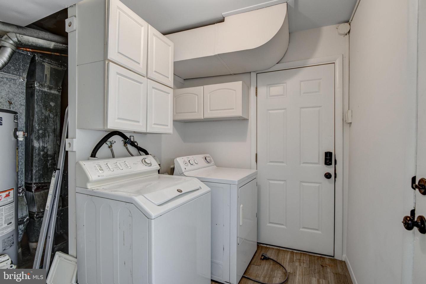 12801 POINT PLEASANT DR, FAIRFAX, Virginia 22033, 4 Bedrooms Bedrooms, ,2 BathroomsBathrooms,Residential,For sale,12801 POINT PLEASANT DR,VAFX2275644 MLS # VAFX2275644