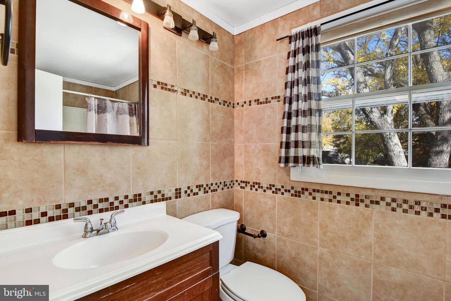 12801 POINT PLEASANT DR, FAIRFAX, Virginia 22033, 4 Bedrooms Bedrooms, ,2 BathroomsBathrooms,Residential,For sale,12801 POINT PLEASANT DR,VAFX2275644 MLS # VAFX2275644