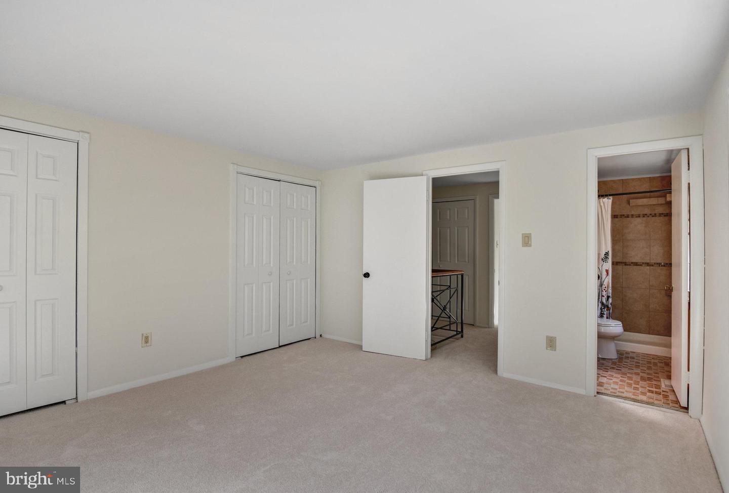 12801 POINT PLEASANT DR, FAIRFAX, Virginia 22033, 4 Bedrooms Bedrooms, ,2 BathroomsBathrooms,Residential,For sale,12801 POINT PLEASANT DR,VAFX2275644 MLS # VAFX2275644