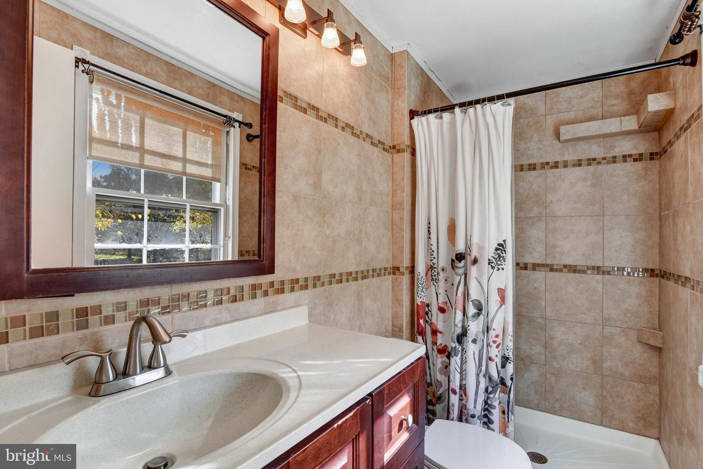 12801 POINT PLEASANT DR, FAIRFAX, Virginia 22033, 4 Bedrooms Bedrooms, ,2 BathroomsBathrooms,Residential,For sale,12801 POINT PLEASANT DR,VAFX2275644 MLS # VAFX2275644