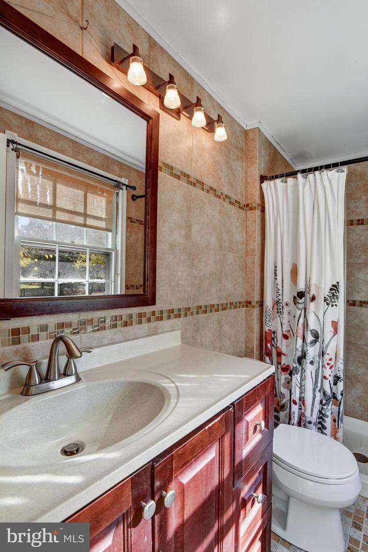 12801 POINT PLEASANT DR, FAIRFAX, Virginia 22033, 4 Bedrooms Bedrooms, ,2 BathroomsBathrooms,Residential,For sale,12801 POINT PLEASANT DR,VAFX2275644 MLS # VAFX2275644