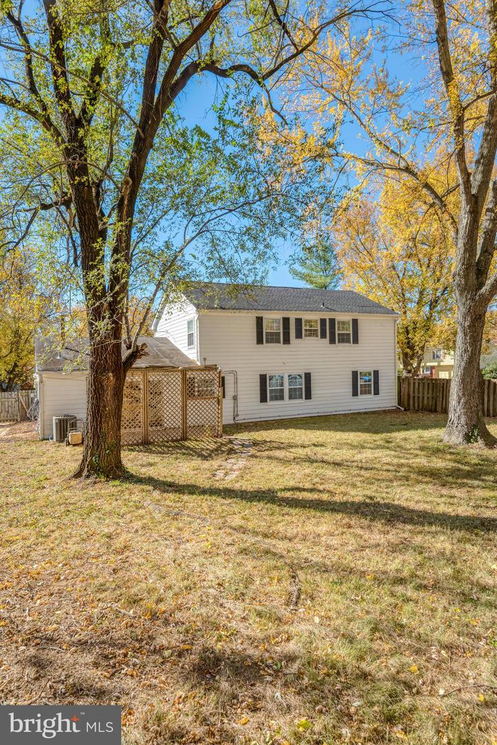 12801 POINT PLEASANT DR, FAIRFAX, Virginia 22033, 4 Bedrooms Bedrooms, ,2 BathroomsBathrooms,Residential,For sale,12801 POINT PLEASANT DR,VAFX2275644 MLS # VAFX2275644