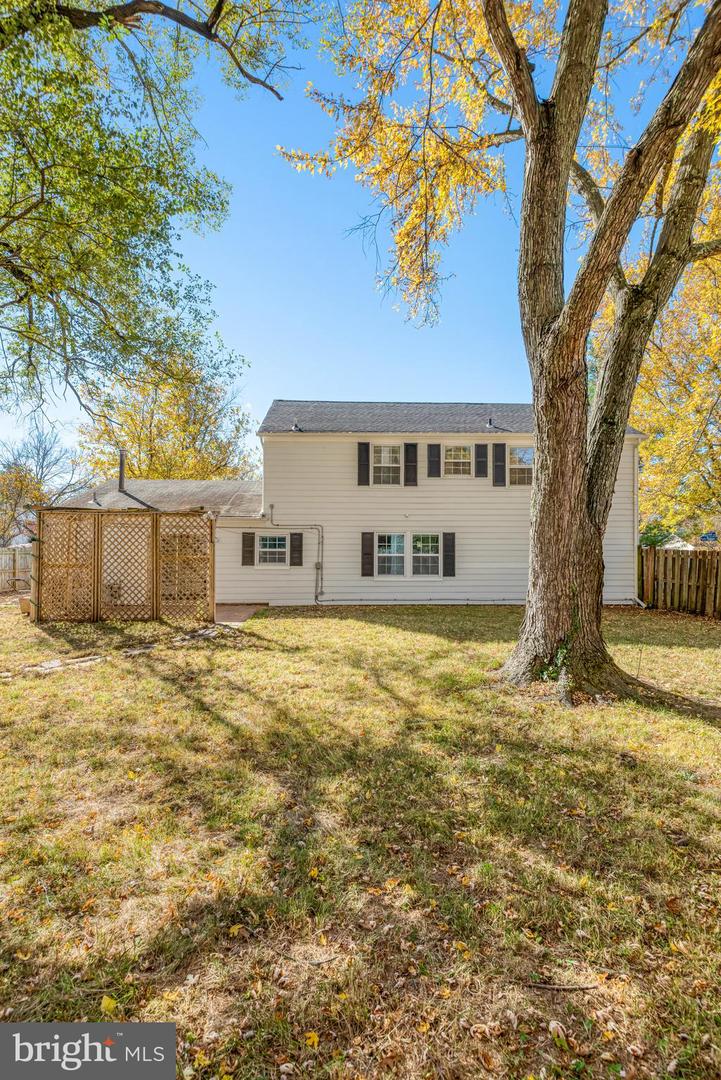 12801 POINT PLEASANT DR, FAIRFAX, Virginia 22033, 4 Bedrooms Bedrooms, ,2 BathroomsBathrooms,Residential,For sale,12801 POINT PLEASANT DR,VAFX2275644 MLS # VAFX2275644