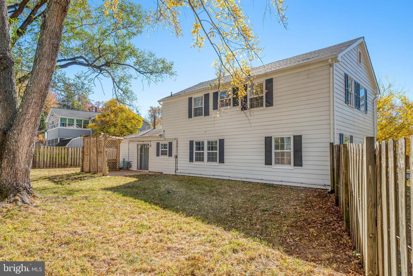 12801 POINT PLEASANT DR, FAIRFAX, Virginia 22033, 4 Bedrooms Bedrooms, ,2 BathroomsBathrooms,Residential,For sale,12801 POINT PLEASANT DR,VAFX2275644 MLS # VAFX2275644