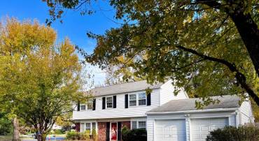 12801 POINT PLEASANT DR, FAIRFAX, Virginia 22033, 4 Bedrooms Bedrooms, ,2 BathroomsBathrooms,Residential,For sale,12801 POINT PLEASANT DR,VAFX2275644 MLS # VAFX2275644