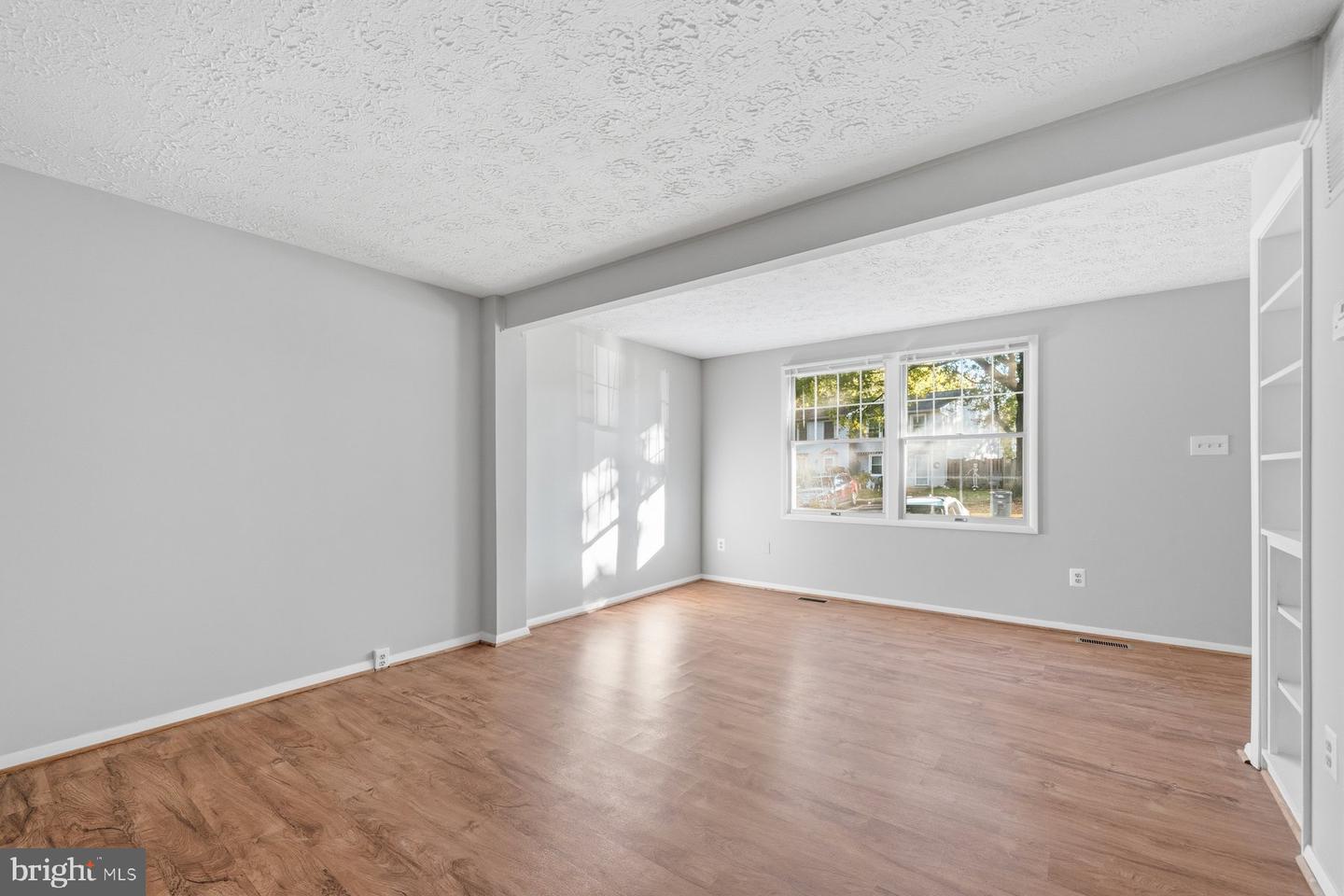 2838 RAYMOND CT, FALLS CHURCH, Virginia 22042, 3 Bedrooms Bedrooms, ,2 BathroomsBathrooms,Residential,For sale,2838 RAYMOND CT,VAFX2277984 MLS # VAFX2277984