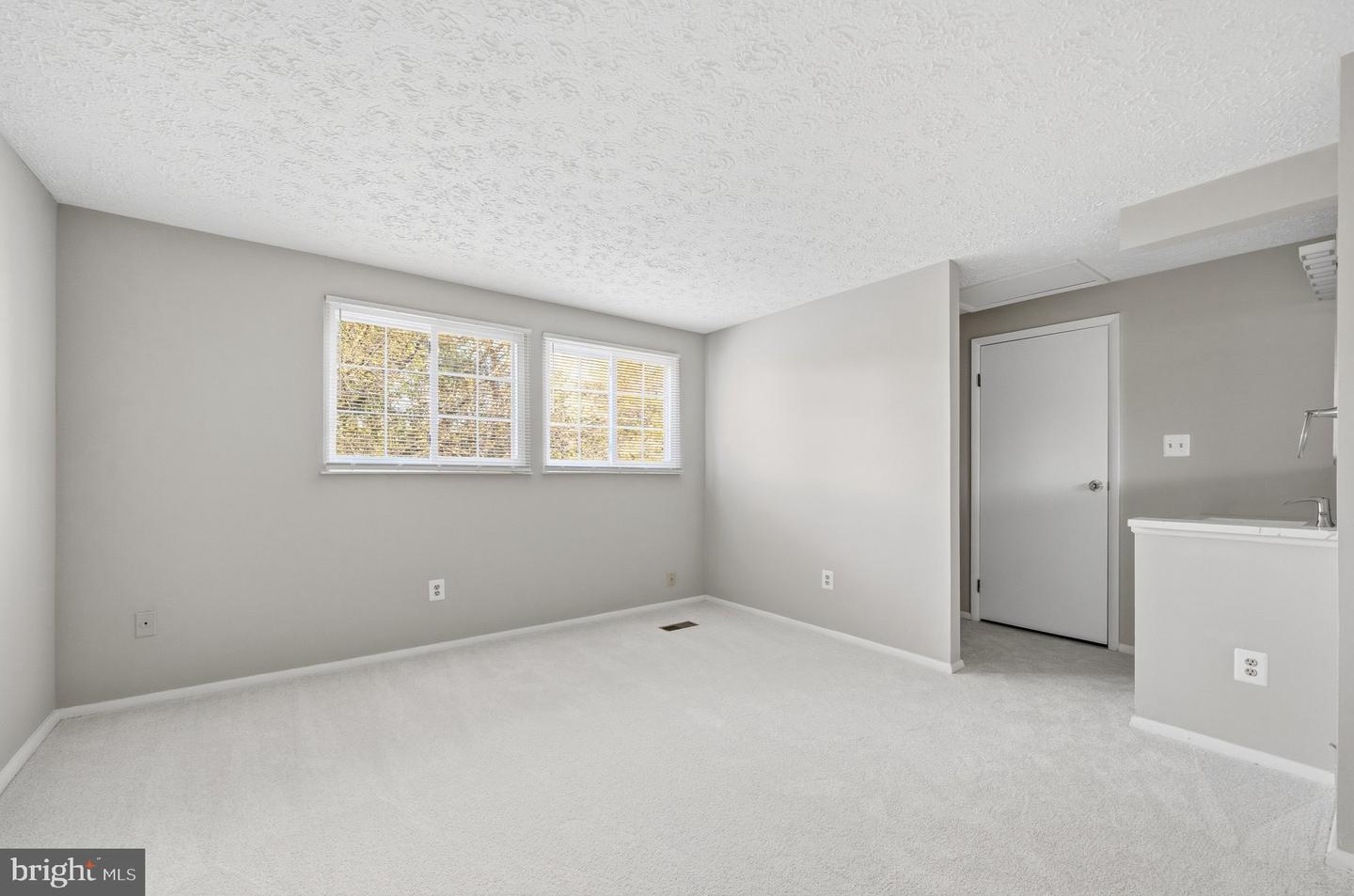 2838 RAYMOND CT, FALLS CHURCH, Virginia 22042, 3 Bedrooms Bedrooms, ,2 BathroomsBathrooms,Residential,For sale,2838 RAYMOND CT,VAFX2277984 MLS # VAFX2277984