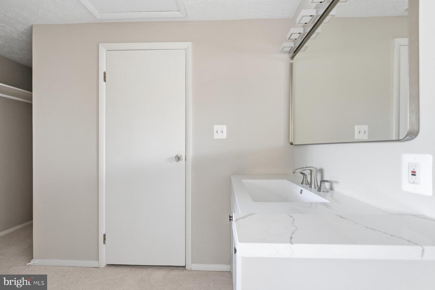 2838 RAYMOND CT, FALLS CHURCH, Virginia 22042, 3 Bedrooms Bedrooms, ,2 BathroomsBathrooms,Residential,For sale,2838 RAYMOND CT,VAFX2277984 MLS # VAFX2277984