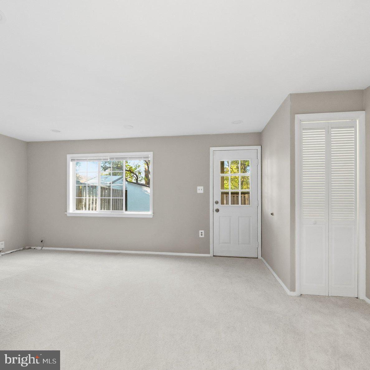 2838 RAYMOND CT, FALLS CHURCH, Virginia 22042, 3 Bedrooms Bedrooms, ,2 BathroomsBathrooms,Residential,For sale,2838 RAYMOND CT,VAFX2277984 MLS # VAFX2277984