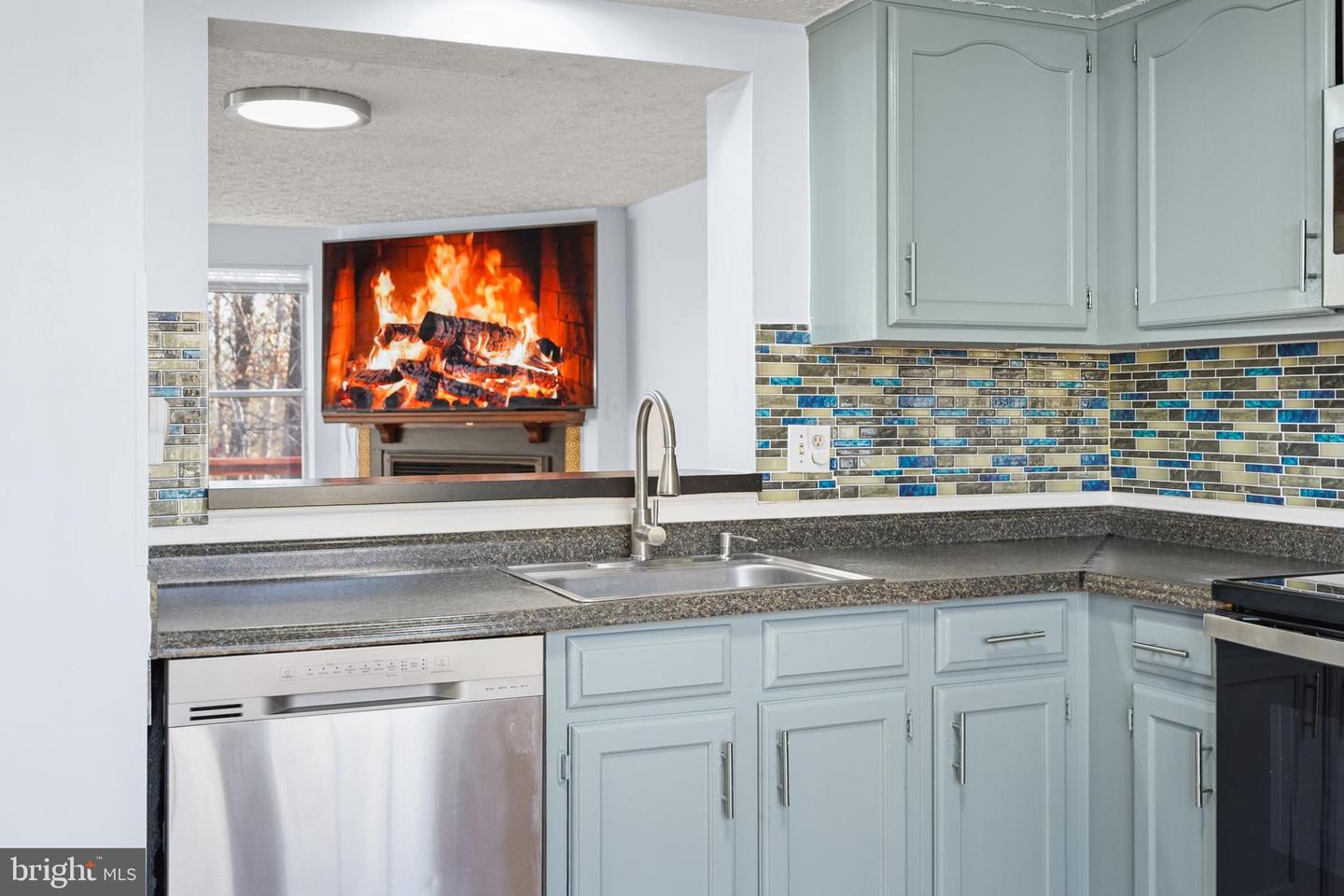 6917 VILLA DEL REY CT, SPRINGFIELD, Virginia 22150, 2 Bedrooms Bedrooms, 2 Rooms Rooms,2 BathroomsBathrooms,Residential,For sale,6917 VILLA DEL REY CT,VAFX2278564 MLS # VAFX2278564