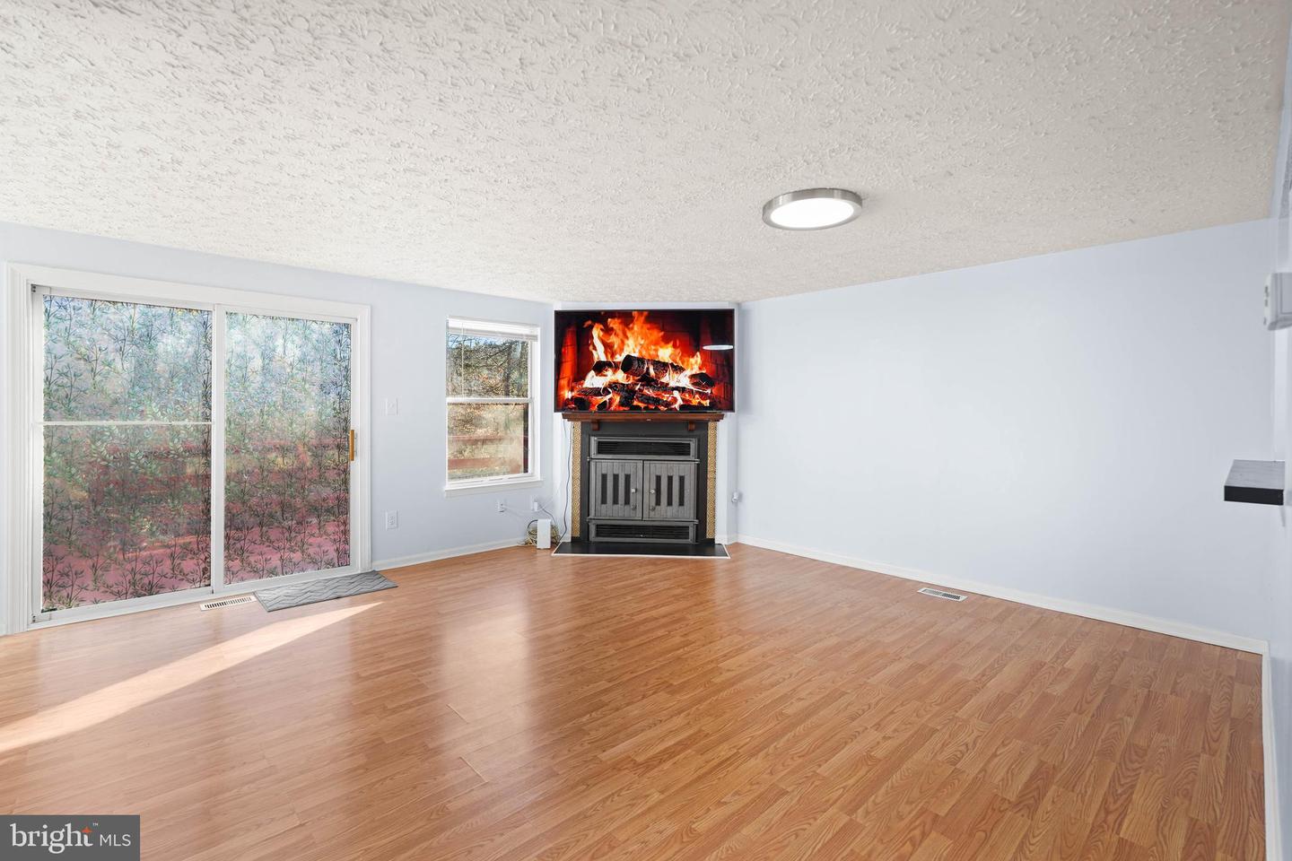 6917 VILLA DEL REY CT, SPRINGFIELD, Virginia 22150, 2 Bedrooms Bedrooms, 2 Rooms Rooms,2 BathroomsBathrooms,Residential,For sale,6917 VILLA DEL REY CT,VAFX2278564 MLS # VAFX2278564