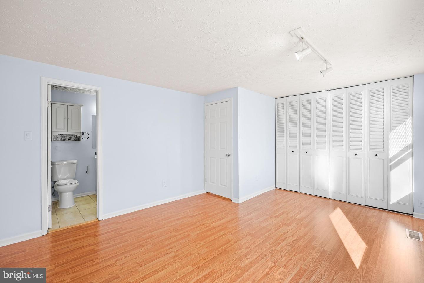 6917 VILLA DEL REY CT, SPRINGFIELD, Virginia 22150, 2 Bedrooms Bedrooms, 2 Rooms Rooms,2 BathroomsBathrooms,Residential,For sale,6917 VILLA DEL REY CT,VAFX2278564 MLS # VAFX2278564