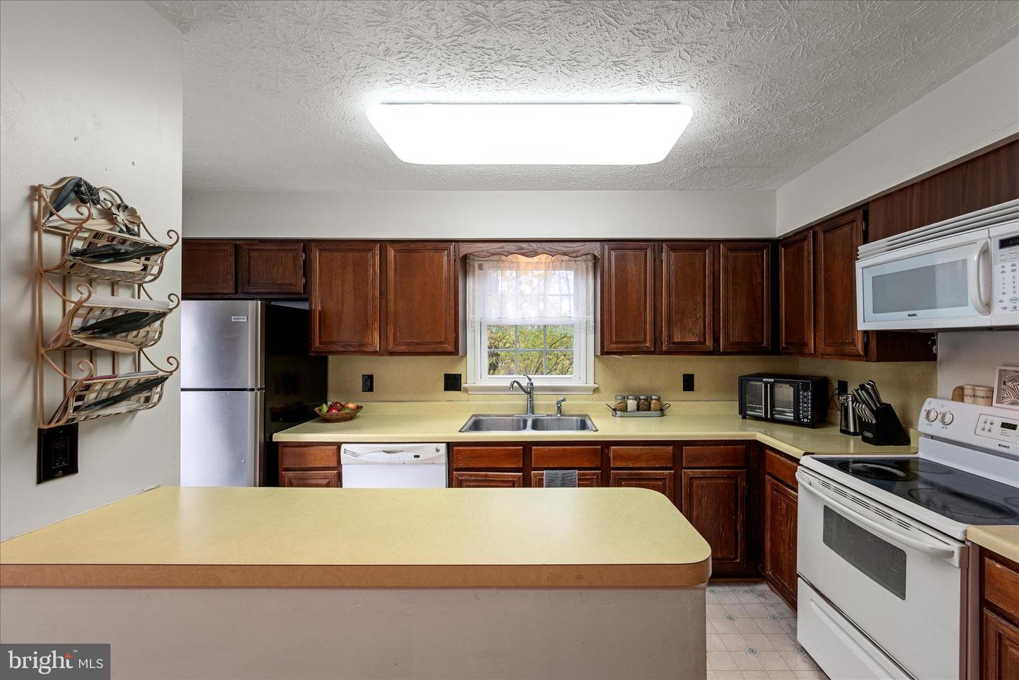 126 WARREN CIR, STEPHENS CITY, Virginia 22655, 3 Bedrooms Bedrooms, 7 Rooms Rooms,1 BathroomBathrooms,Residential,For sale,126 WARREN CIR,VAFV2038150 MLS # VAFV2038150