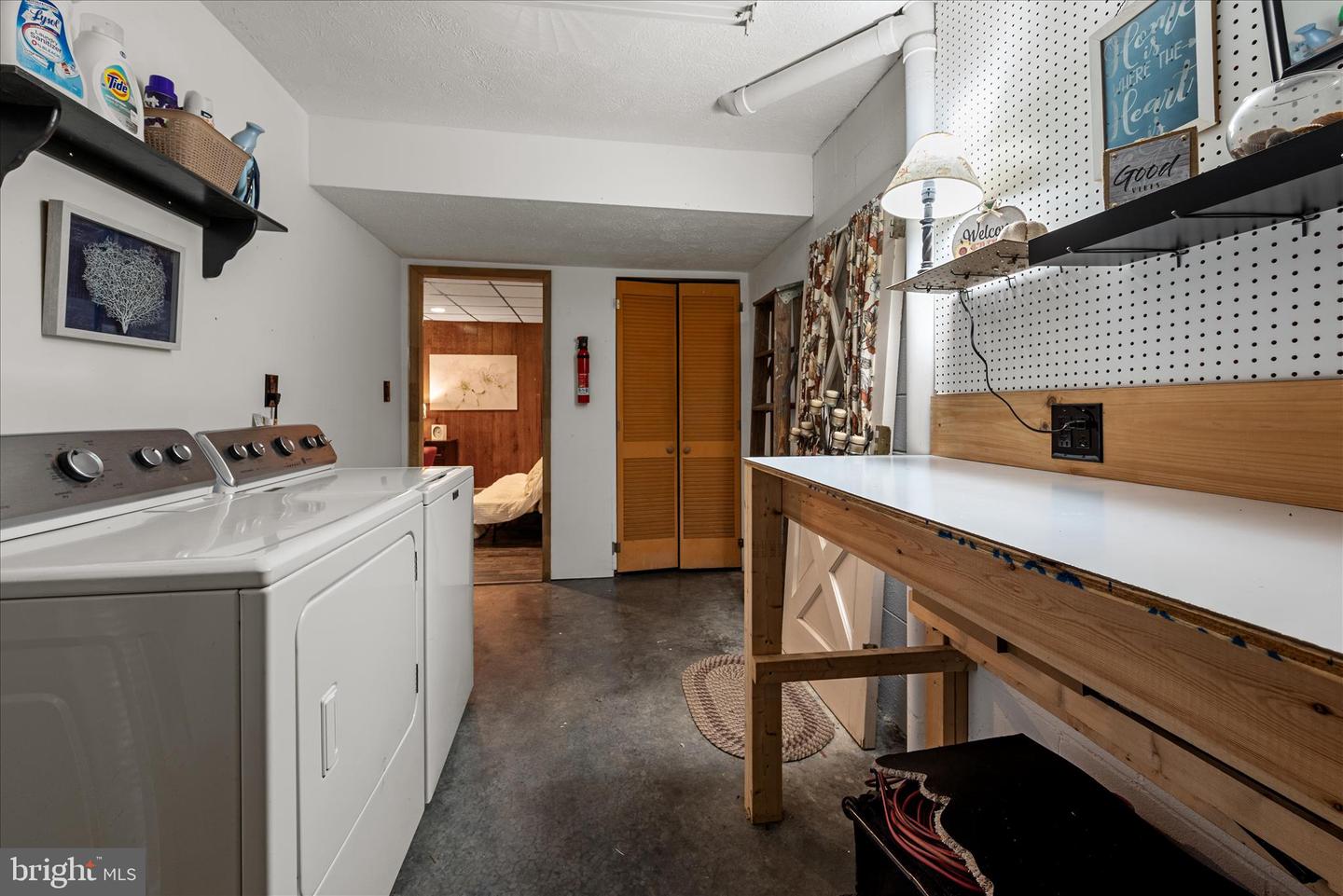 126 WARREN CIR, STEPHENS CITY, Virginia 22655, 3 Bedrooms Bedrooms, 7 Rooms Rooms,1 BathroomBathrooms,Residential,For sale,126 WARREN CIR,VAFV2038150 MLS # VAFV2038150