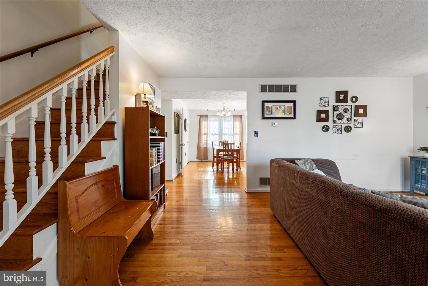 126 WARREN CIR, STEPHENS CITY, Virginia 22655, 3 Bedrooms Bedrooms, 7 Rooms Rooms,1 BathroomBathrooms,Residential,For sale,126 WARREN CIR,VAFV2038150 MLS # VAFV2038150