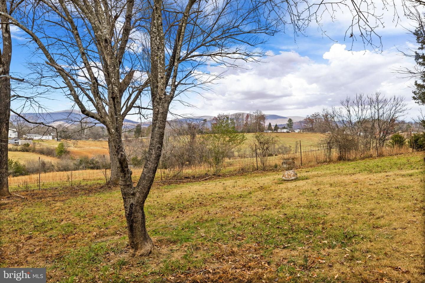 42 WESTVIEW RD, RUCKERSVILLE, Virginia 22968, 3 Bedrooms Bedrooms, ,2 BathroomsBathrooms,Residential,For sale,42 WESTVIEW RD,VAGR2000782 MLS # VAGR2000782