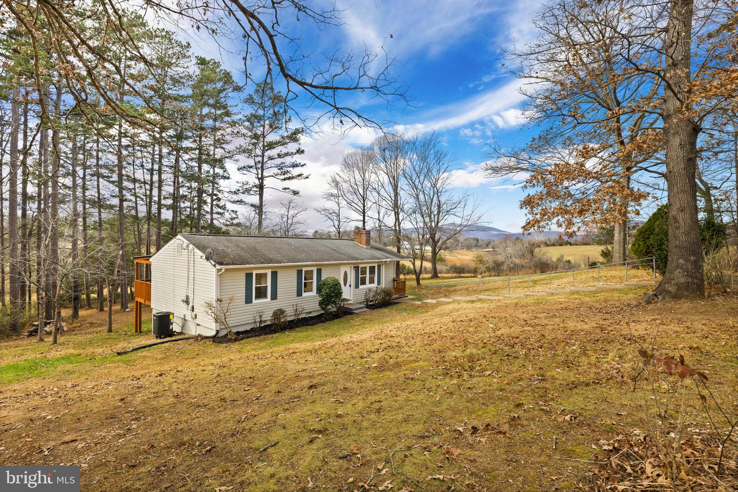 42 WESTVIEW RD, RUCKERSVILLE, Virginia 22968, 3 Bedrooms Bedrooms, ,2 BathroomsBathrooms,Residential,For sale,42 WESTVIEW RD,VAGR2000782 MLS # VAGR2000782