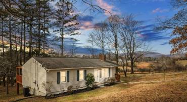 42 WESTVIEW RD, RUCKERSVILLE, Virginia 22968, 3 Bedrooms Bedrooms, ,2 BathroomsBathrooms,Residential,For sale,42 WESTVIEW RD,VAGR2000782 MLS # VAGR2000782