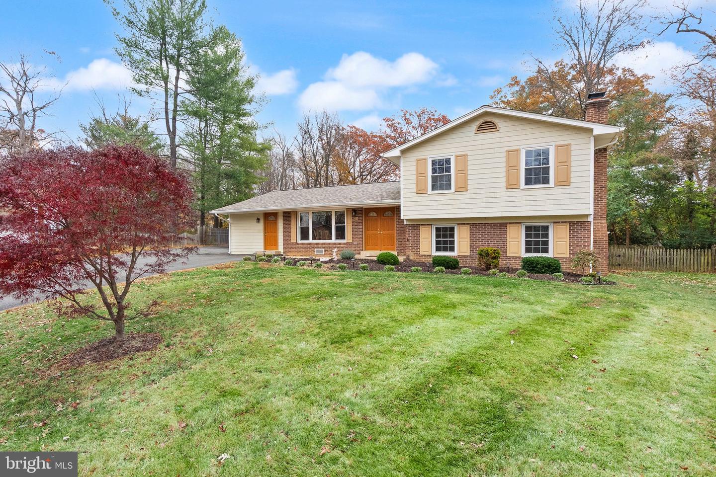 8522 TYSONS CT, VIENNA, Virginia 22182, 5 Bedrooms Bedrooms, ,2 BathroomsBathrooms,Residential,For sale,8522 TYSONS CT,VAFX2280244 MLS # VAFX2280244