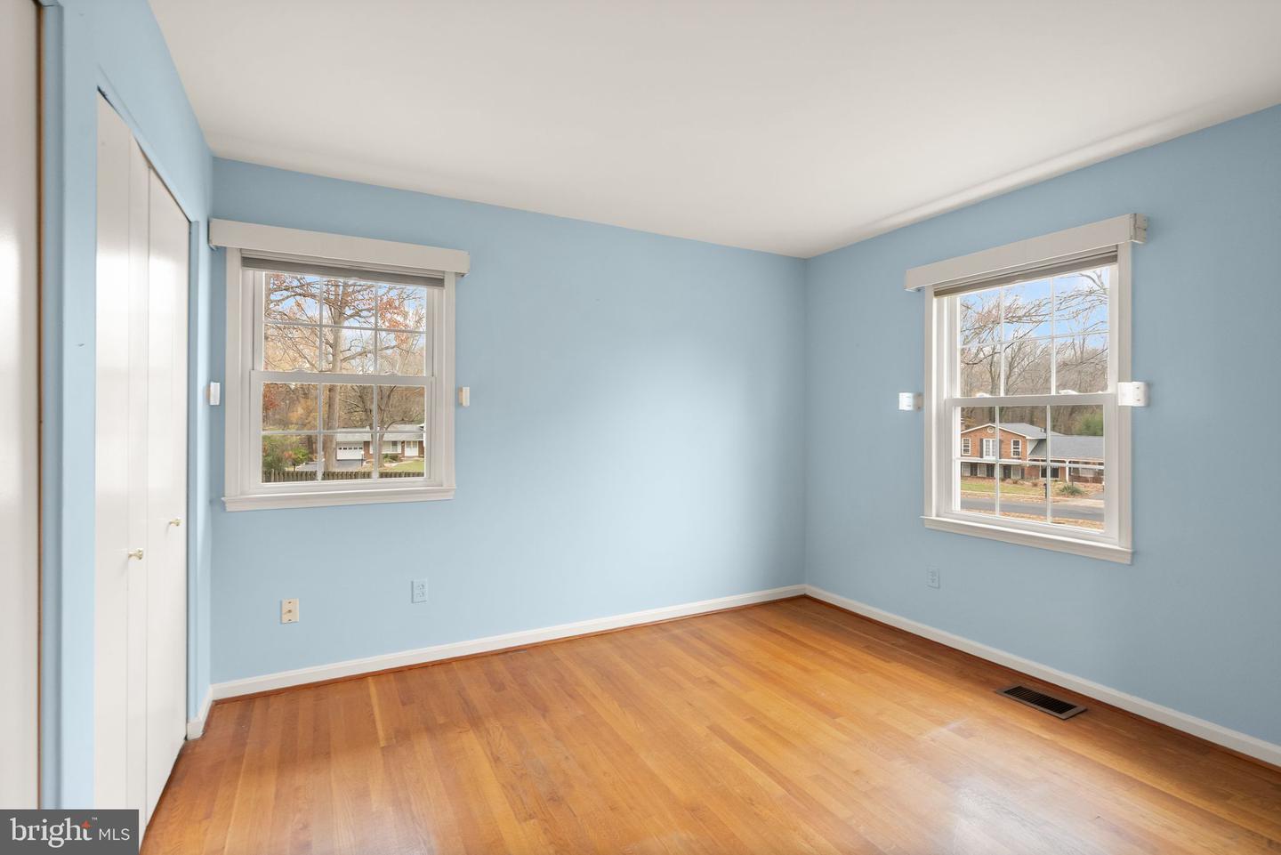 8522 TYSONS CT, VIENNA, Virginia 22182, 5 Bedrooms Bedrooms, ,2 BathroomsBathrooms,Residential,For sale,8522 TYSONS CT,VAFX2280244 MLS # VAFX2280244