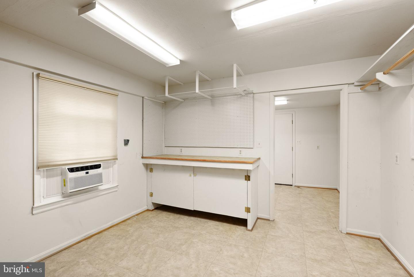 8522 TYSONS CT, VIENNA, Virginia 22182, 5 Bedrooms Bedrooms, ,2 BathroomsBathrooms,Residential,For sale,8522 TYSONS CT,VAFX2280244 MLS # VAFX2280244