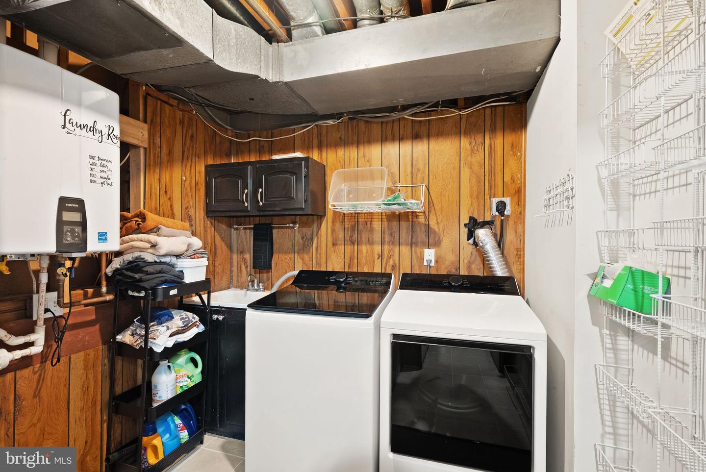 8522 TYSONS CT, VIENNA, Virginia 22182, 5 Bedrooms Bedrooms, ,2 BathroomsBathrooms,Residential,For sale,8522 TYSONS CT,VAFX2280244 MLS # VAFX2280244