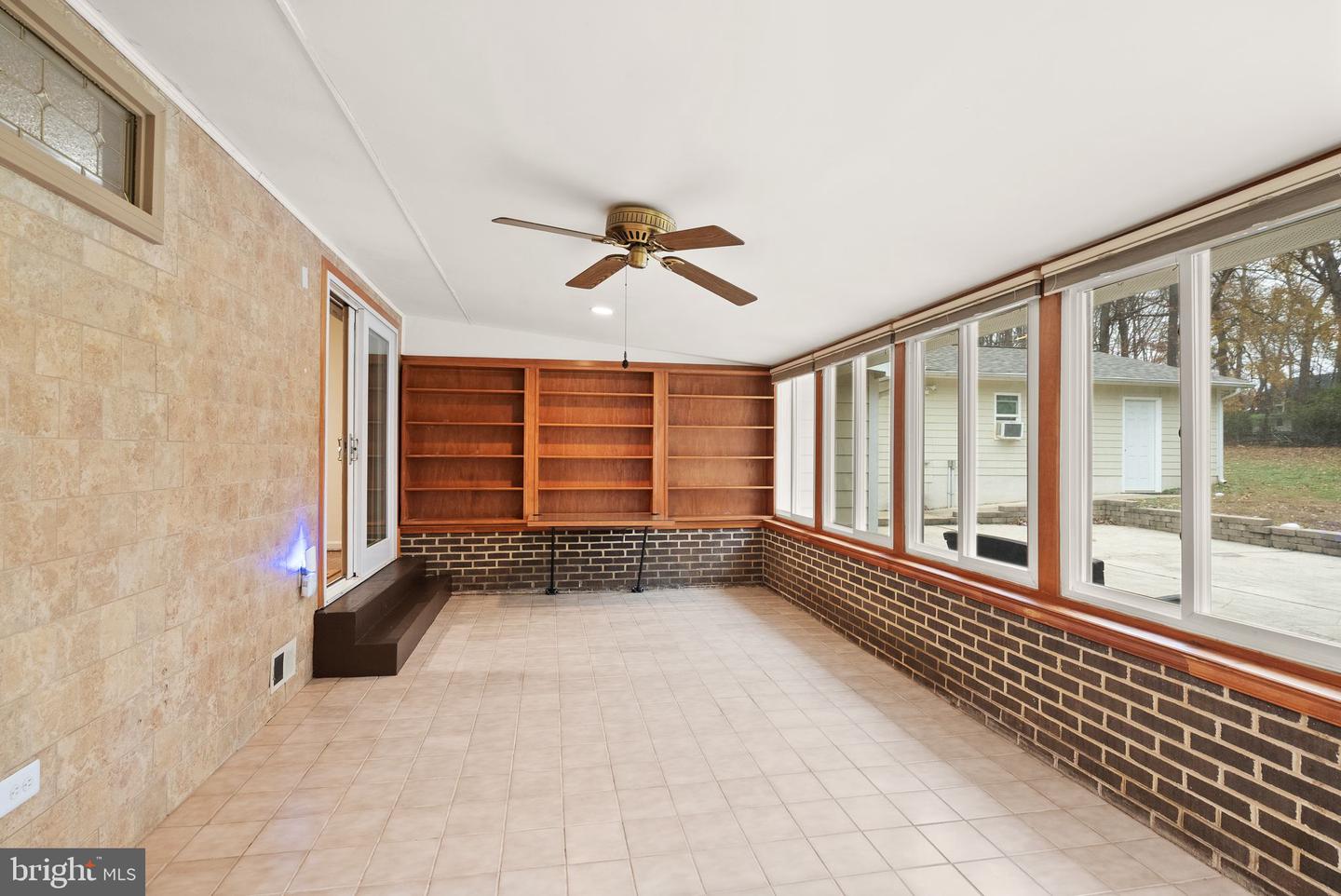 8522 TYSONS CT, VIENNA, Virginia 22182, 5 Bedrooms Bedrooms, ,2 BathroomsBathrooms,Residential,For sale,8522 TYSONS CT,VAFX2280244 MLS # VAFX2280244