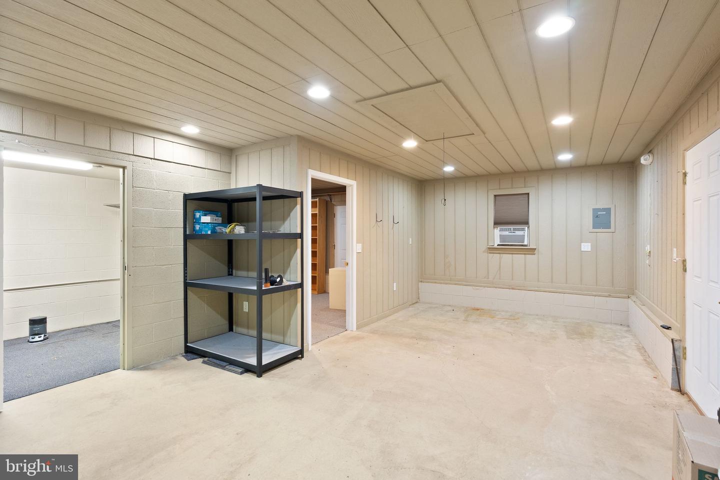 8522 TYSONS CT, VIENNA, Virginia 22182, 5 Bedrooms Bedrooms, ,2 BathroomsBathrooms,Residential,For sale,8522 TYSONS CT,VAFX2280244 MLS # VAFX2280244