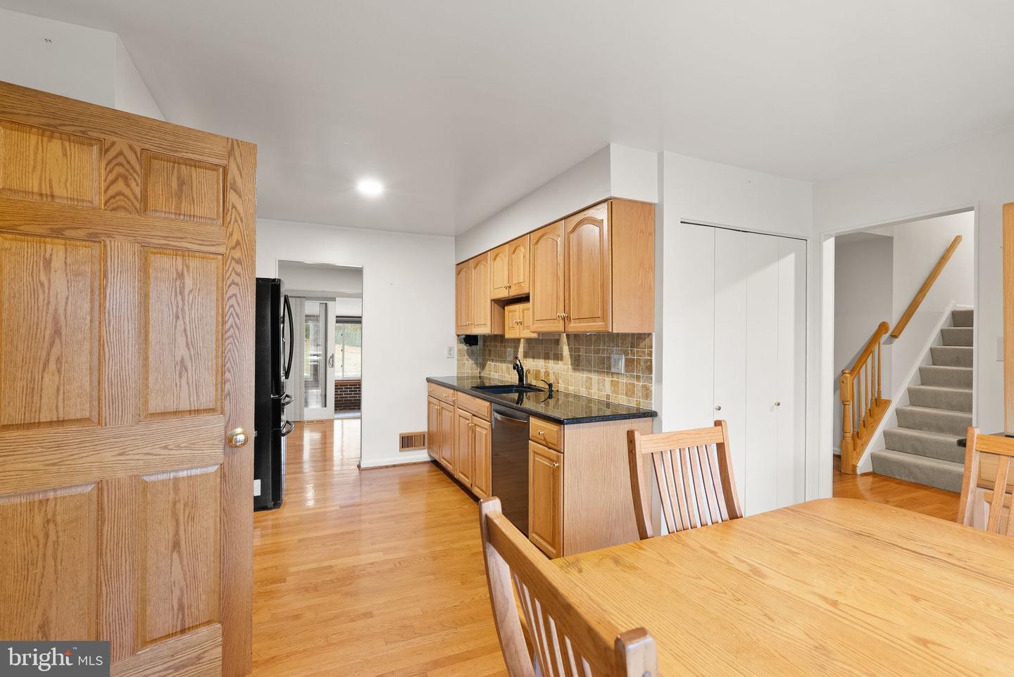 8522 TYSONS CT, VIENNA, Virginia 22182, 5 Bedrooms Bedrooms, ,2 BathroomsBathrooms,Residential,For sale,8522 TYSONS CT,VAFX2280244 MLS # VAFX2280244