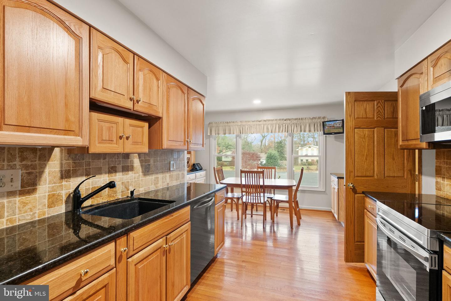 8522 TYSONS CT, VIENNA, Virginia 22182, 5 Bedrooms Bedrooms, ,2 BathroomsBathrooms,Residential,For sale,8522 TYSONS CT,VAFX2280244 MLS # VAFX2280244