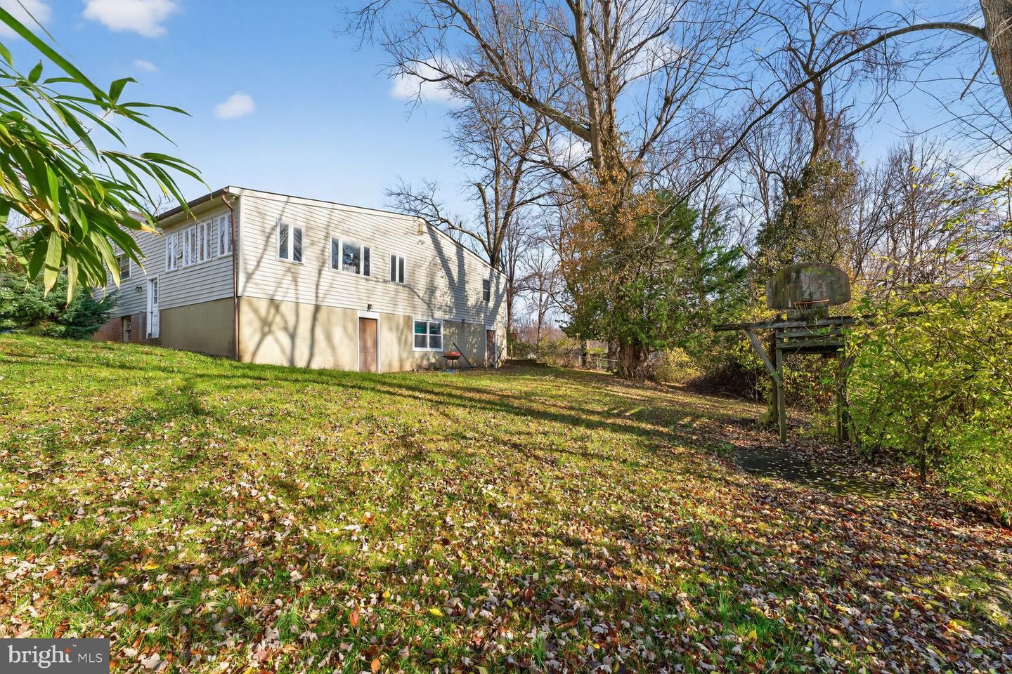 410 DOVE CIR SW, VIENNA, Virginia 22180, 3 Bedrooms Bedrooms, ,2 BathroomsBathrooms,Residential,For sale,410 DOVE CIR SW,VAFX2280366 MLS # VAFX2280366