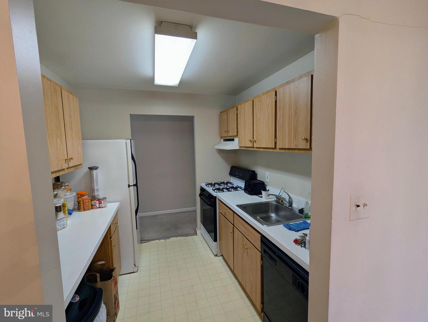 15 CANTERBURY SQ #202, ALEXANDRIA, Virginia 22304, 1 Bedroom Bedrooms, ,1 BathroomBathrooms,Residential,For sale,15 CANTERBURY SQ #202,VAAX2052054 MLS # VAAX2052054 15 CANTERBURY SQ #202, ALEXANDRIA, Virginia 22304, 1 Bedroom Bedrooms, ,1 BathroomBathrooms,Residential,For sale,15 CANTERBURY SQ #202,VAAX2052054 MLS # VAAX2052054