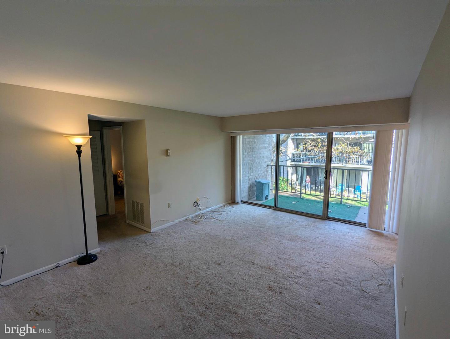 15 CANTERBURY SQ #202, ALEXANDRIA, Virginia 22304, 1 Bedroom Bedrooms, ,1 BathroomBathrooms,Residential,For sale,15 CANTERBURY SQ #202,VAAX2052054 MLS # VAAX2052054 15 CANTERBURY SQ #202, ALEXANDRIA, Virginia 22304, 1 Bedroom Bedrooms, ,1 BathroomBathrooms,Residential,For sale,15 CANTERBURY SQ #202,VAAX2052054 MLS # VAAX2052054