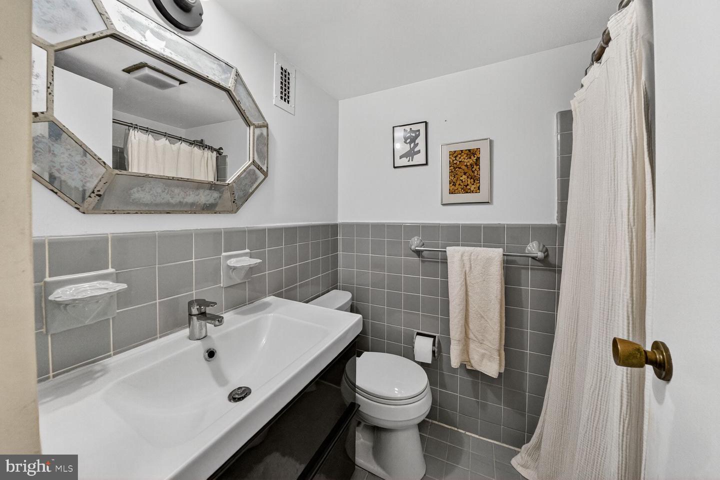 4201 CATHEDRAL AVE NW #218E, WASHINGTON, District Of Columbia 20016, ,1 BathroomBathrooms,Residential,For sale,4201 CATHEDRAL AVE NW #218E,DCDC2233074 MLS # DCDC2233074 4201 CATHEDRAL AVE NW #218E, WASHINGTON, District Of Columbia 20016, ,1 BathroomBathrooms,Residential,For sale,4201 CATHEDRAL AVE NW #218E,DCDC2233074 MLS # DCDC2233074