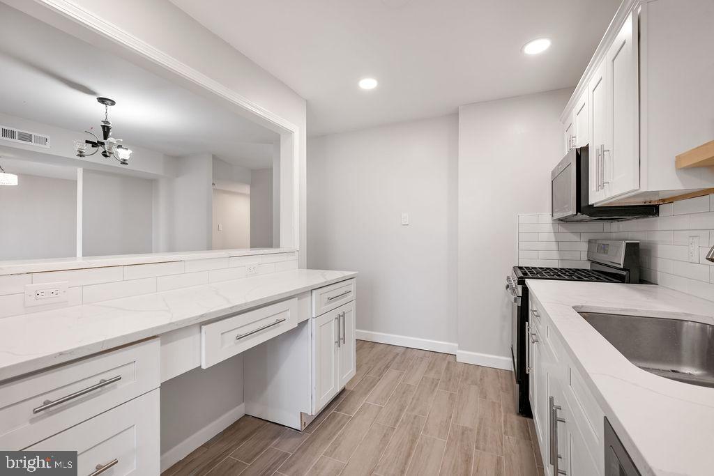 509 N ARMISTEAD ST #103, ALEXANDRIA, Virginia 22312, 3 Bedrooms Bedrooms, ,1 BathroomBathrooms,Residential,For sale,509 N ARMISTEAD ST #103,VAAX2052060 MLS # VAAX2052060