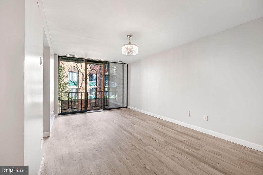 509 N ARMISTEAD ST #103, ALEXANDRIA, Virginia 22312, 3 Bedrooms Bedrooms, ,1 BathroomBathrooms,Residential,For sale,509 N ARMISTEAD ST #103,VAAX2052060 MLS # VAAX2052060