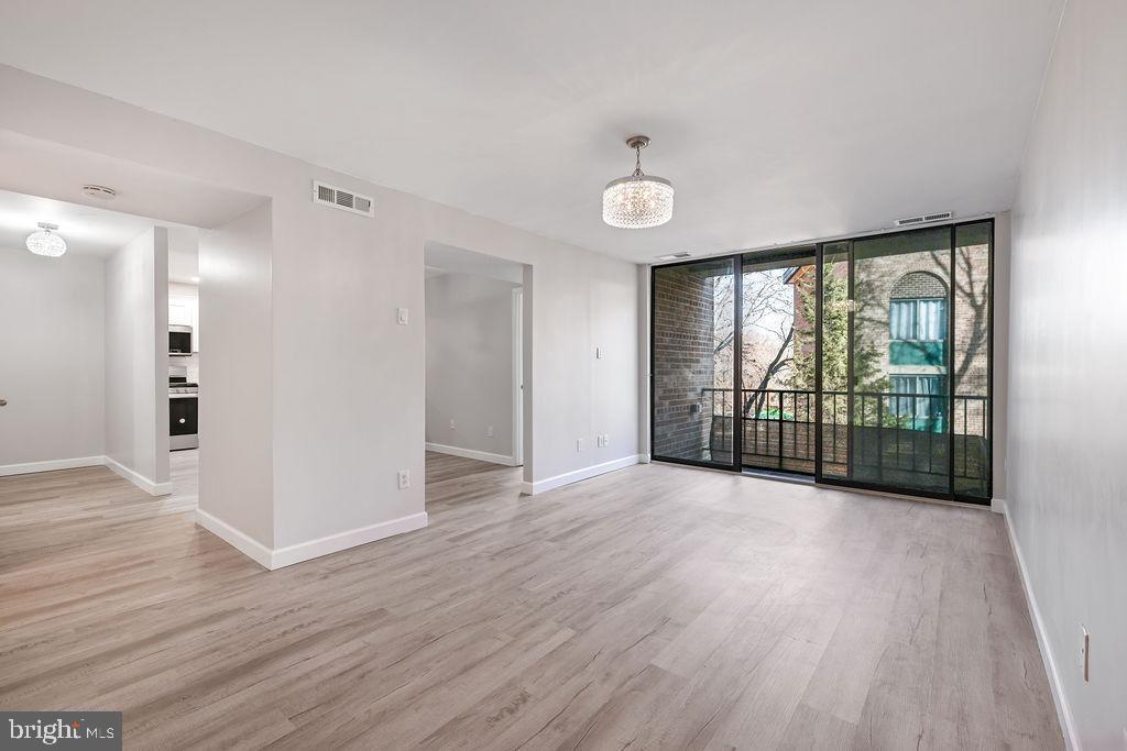 509 N ARMISTEAD ST #103, ALEXANDRIA, Virginia 22312, 3 Bedrooms Bedrooms, ,1 BathroomBathrooms,Residential,For sale,509 N ARMISTEAD ST #103,VAAX2052060 MLS # VAAX2052060