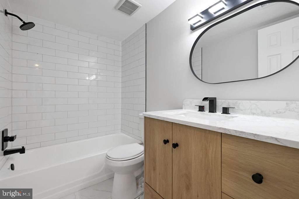 509 N ARMISTEAD ST #103, ALEXANDRIA, Virginia 22312, 3 Bedrooms Bedrooms, ,1 BathroomBathrooms,Residential,For sale,509 N ARMISTEAD ST #103,VAAX2052060 MLS # VAAX2052060