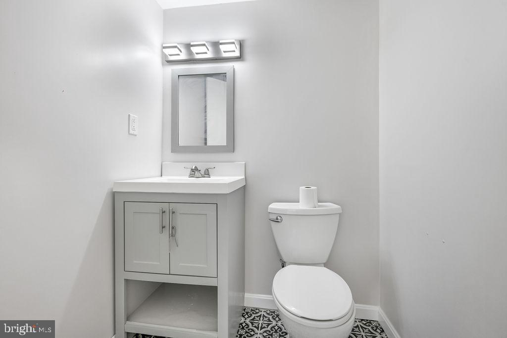 509 N ARMISTEAD ST #103, ALEXANDRIA, Virginia 22312, 3 Bedrooms Bedrooms, ,1 BathroomBathrooms,Residential,For sale,509 N ARMISTEAD ST #103,VAAX2052060 MLS # VAAX2052060