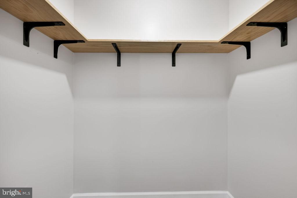 509 N ARMISTEAD ST #103, ALEXANDRIA, Virginia 22312, 3 Bedrooms Bedrooms, ,1 BathroomBathrooms,Residential,For sale,509 N ARMISTEAD ST #103,VAAX2052060 MLS # VAAX2052060