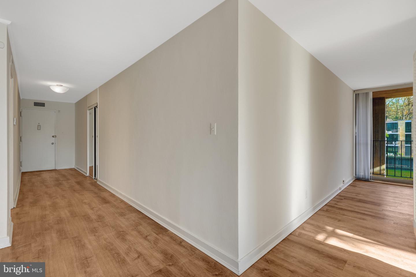 11400 WASHINGTON PLZ W #103, RESTON, Virginia 20190, 2 Bedrooms Bedrooms, ,2 BathroomsBathrooms,Residential,For sale,11400 WASHINGTON PLZ W #103,VAFX2280564 MLS # VAFX2280564