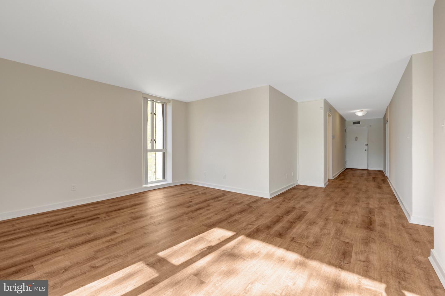 11400 WASHINGTON PLZ W #103, RESTON, Virginia 20190, 2 Bedrooms Bedrooms, ,2 BathroomsBathrooms,Residential,For sale,11400 WASHINGTON PLZ W #103,VAFX2280564 MLS # VAFX2280564